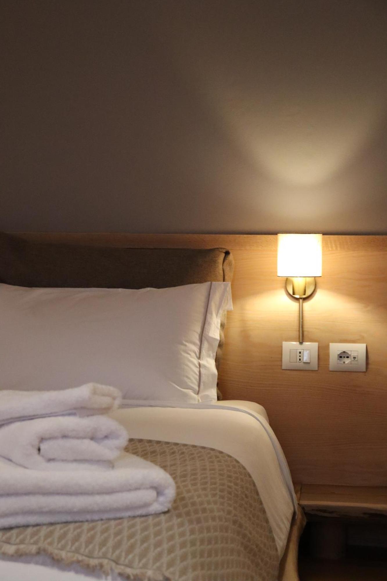Velar Hotel Boutique Korça Szoba fotó
