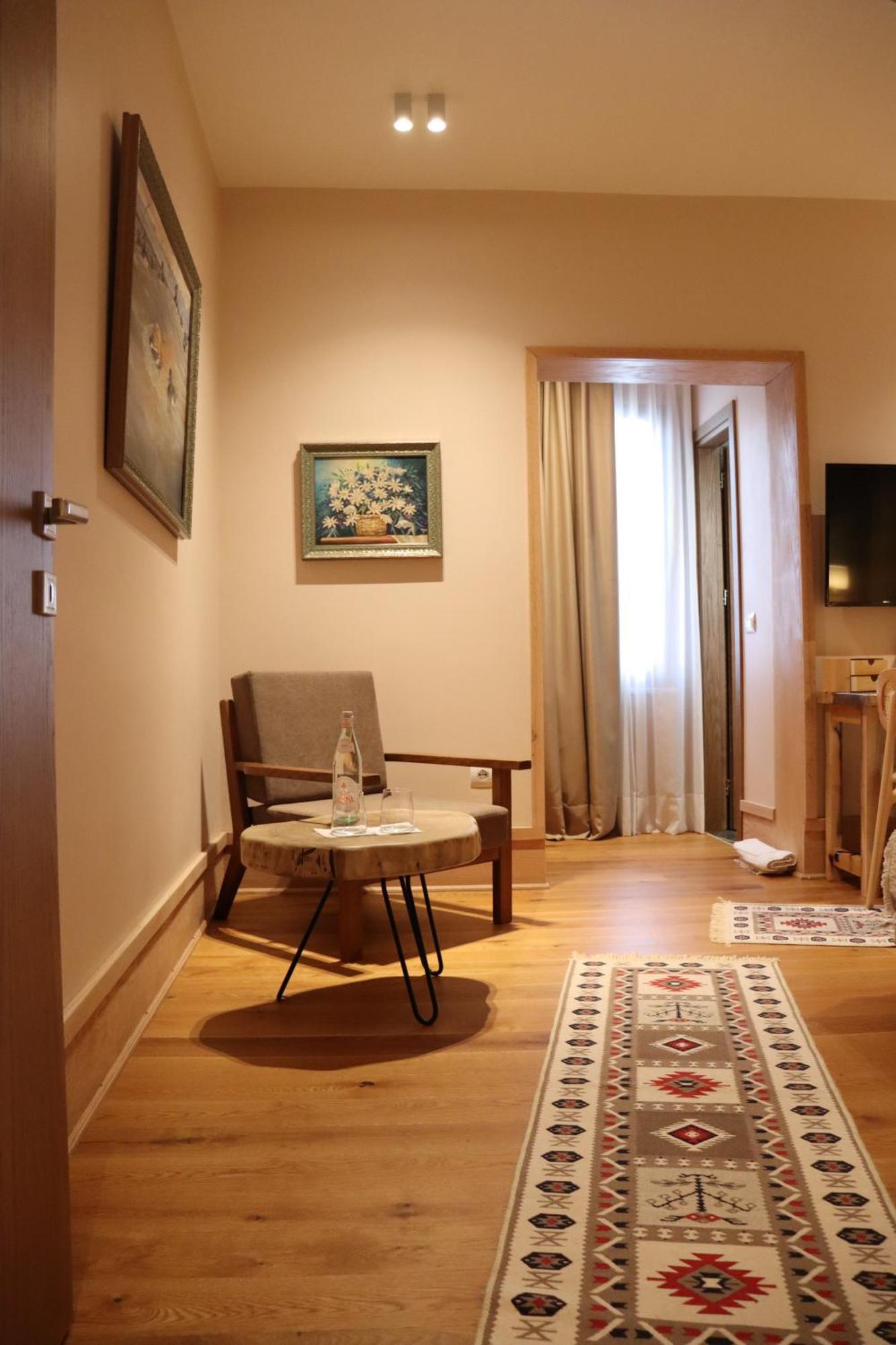 Velar Hotel Boutique Korça Szoba fotó